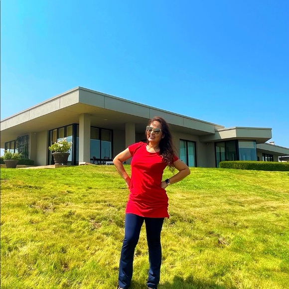 Meet your Posher, Ethelyn - Picture 4 of 4